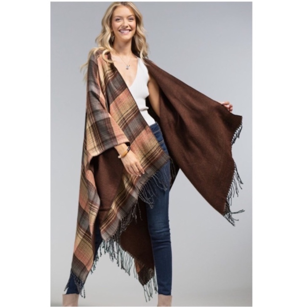 Ruggine winter berry with fringe